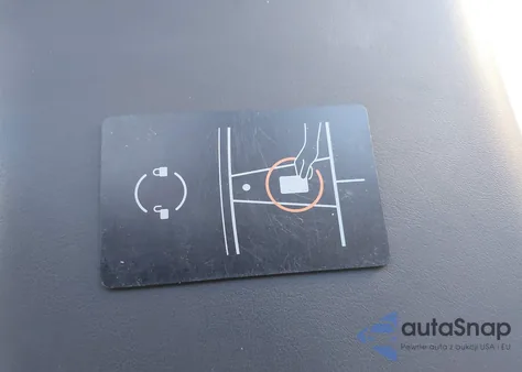 2024 Tesla Model 3 Performance All-Wheel Drive z USA, uszkodzony, nr VIN 5YJ3E1ET1RF871916